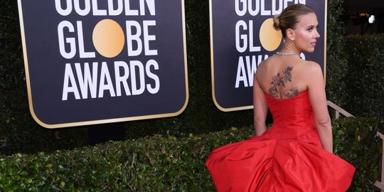 Artis yang Curi Perhatian di Golden Globe 2020, Scarlett Johansson sampai J.Lo