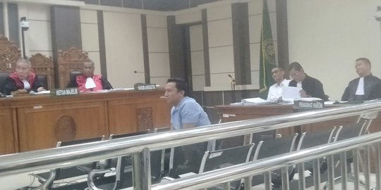Ajudan Bupati Kudus Uka Wisnu Akui Terima Rp75 Juta Dibelikan Motor Trail