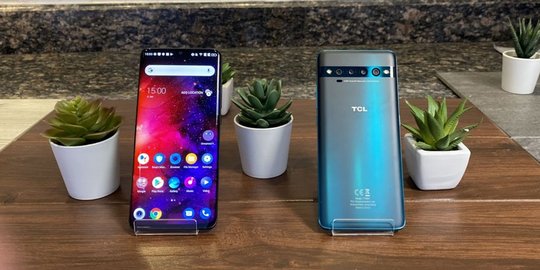 TCL Rilis Smartphone 'Kloningan' Galaxy S10, Harga Cuma Separuhnya!