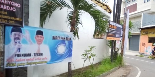 Spanduk Berlogo PAN Dukung Purnomo-Teguh Bermunculan di Solo