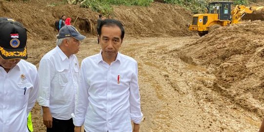 Jokowi Minta Kepala Daerah Beri Peringatan Dini ke Warga Soal Daerah Rawan Bencana