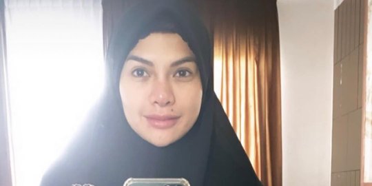 Umrah ke Tanah Suci, Nikita Mirzani Didoakan Berhijab