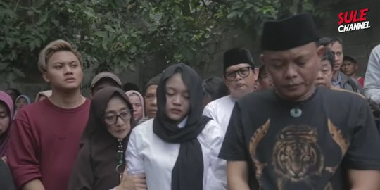 Keluarga Rizky Febian Dukung  Makam Lina Dibongkar dan Jenazah Divisum