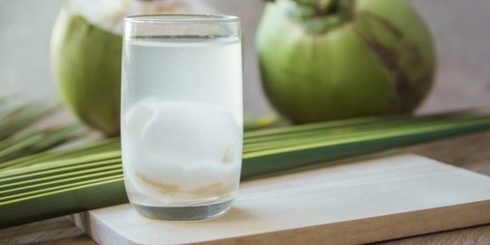 4 Manfaat Luar Biasa Air Kelapa Bagi Penderita Diabetes | Merdeka.com