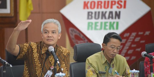 Ganjar Tegaskan Bakal Pecat Pegawai yang Terima 'Setoran'