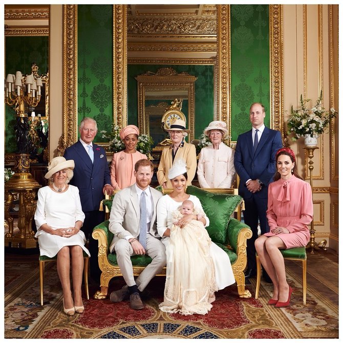 pangeran harry dan meghan markle