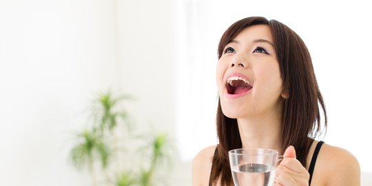 Efektifkah Berkumur Air Garam untuk Mengatasi Sakit Gigi?