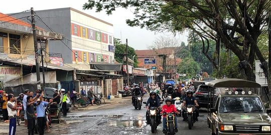 motor ke pasar anyar