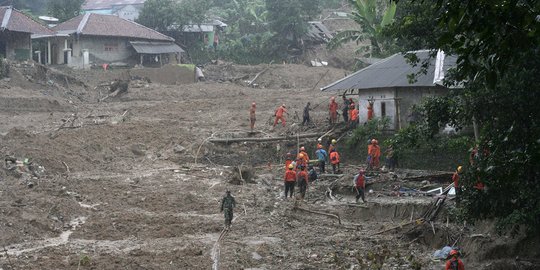 Diterjang Banjir, 18 Pesantren di Lebak Rusak Berat