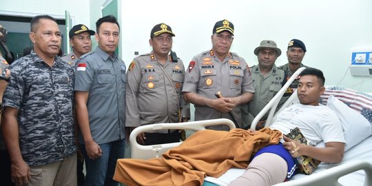 Kapolda Papua Jenguk Anggota Brimob Korban Penembakan Kelompok Bersenjata