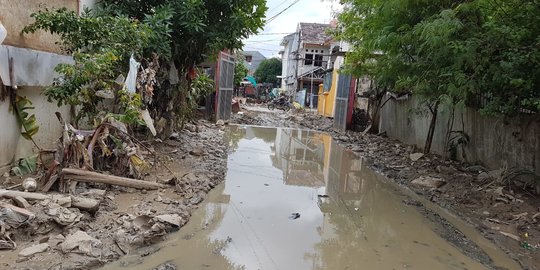 Minim Bantuan Alat Berat, Pemulihan Pascabanjir di Perumahan Warga Sangat Lambat