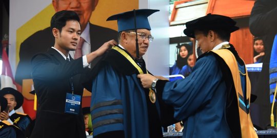 Jusuf Kalla Dianugerahi Doktor Kehormatan dari ITB