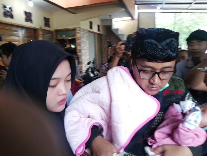 rizky febian putri delina dan teddy