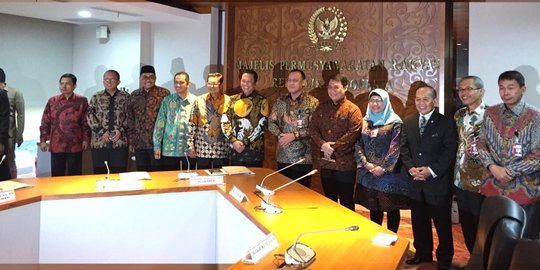 Bertemu Pimpinan Baru, Ketua MPR Minta KPK Tak Ganggu Iklim Investasi