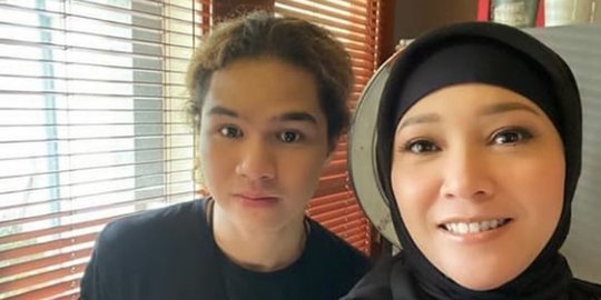 Dul Jaelani Terpukau Lihat Ibunda, Maia Estianty Tampil Berhijab