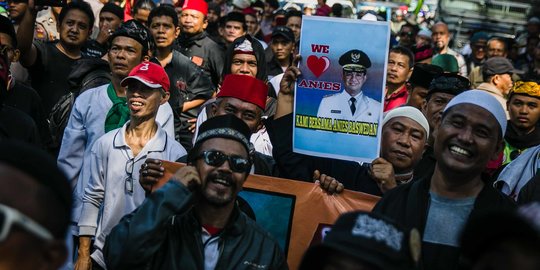 Hindari Bentrok, Massa Demo Pro dan Kontra Anies Bubar Dikawal Polisi