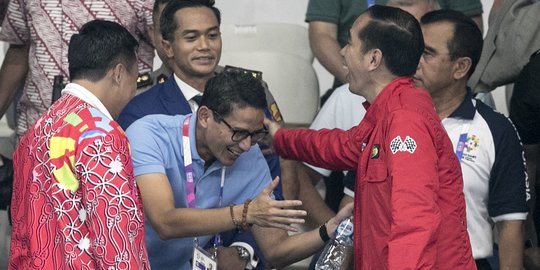 Terselip Pesan 'Hati-Hati 2024' Saat Jokowi Sapa Sandiaga Uno