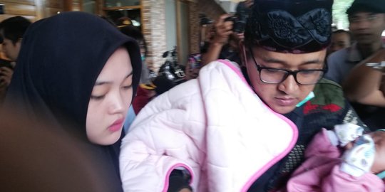 Beri Kejutan, Ini Doa Spesial Putri Delina Saat Teddy Ulang Tahun