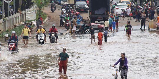 Ditlantas Polda Metro: 35 Titik Jalan di Jakarta Rusak Akibat Banjir