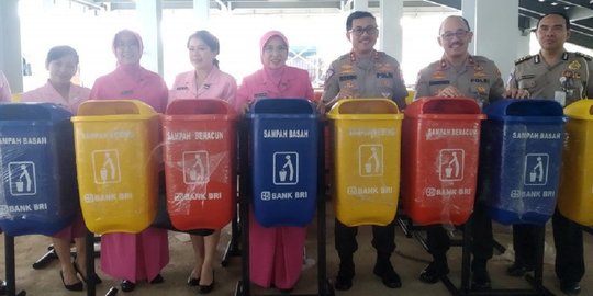 Pengendara Diminta Korlantas Polri Tak Buang Sampah Sembarangan Cegah Banjir