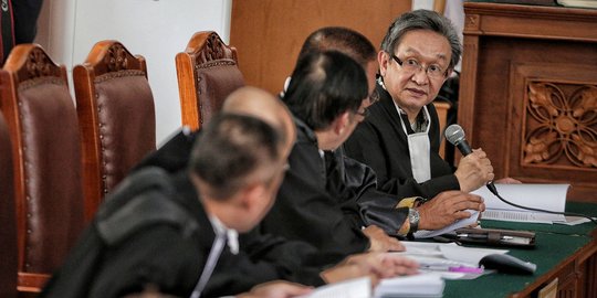 Tim Hukum PDIP Persoalkan Tanggal Terbit Surat Penyelidikan OTT Komisioner KPU Wahyu