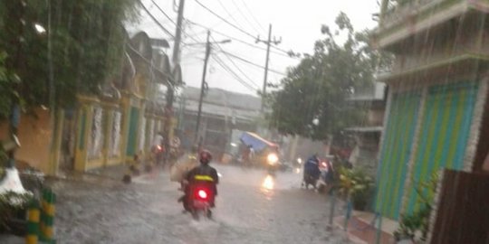 Strategi Pemkot Surabaya Atasi Banjir dalam Dua Jam