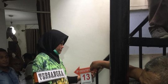 tidur dengan mayat suaminya rev2