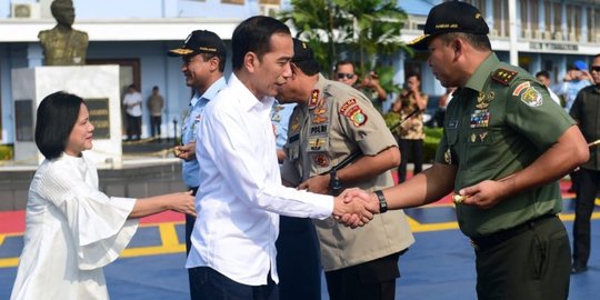 Bertolak ke Labuan Bajo, Jokowi Tinjau Pembangunan Infrastruktur Transportasi