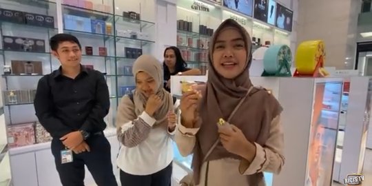 Belanja Parfum, Ria Ricis Habiskan Uang Rp15 juta