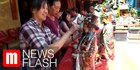 VIDEO: Jelang Imlek, Warga Tionghoa di Malang Mandikan Patung Dewa