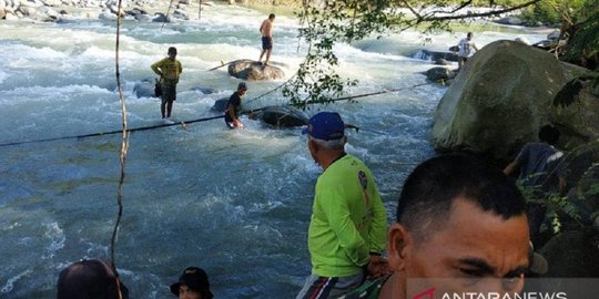 Korban Jembatan Putus di Kaur Bengkulu Bertambah Menjadi 10 Orang