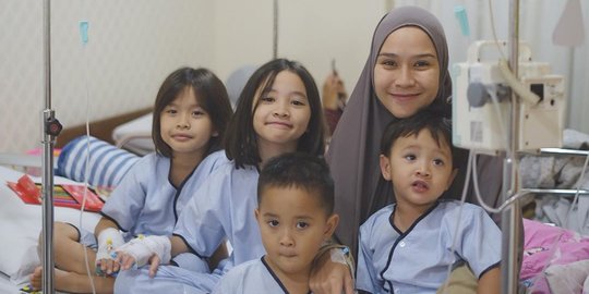 Duh! Gara-gara Ini, Zaskia Adya Mecca dan Empat Anaknya Harus Dirawat di Rumah Sakit