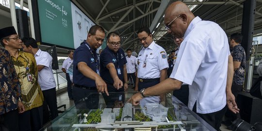 Anies Resmikan Pembangunan Skybridge MRT ASEAN-Halte TransJakarta CSW