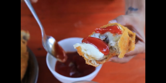cara membuat ayam goreng disulap jadi besar, renyah di luar, lembut & melar di dalam