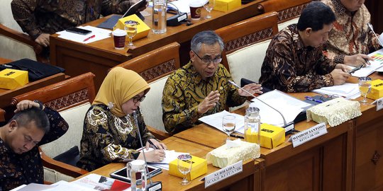 Komisi IX DPR dan OJK Rapat Terkait Pembenahan Jiwasraya