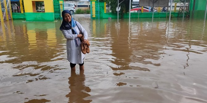 Hujan Deras, Permukiman dan 2 Sekolah di Serang Terendam Banjir