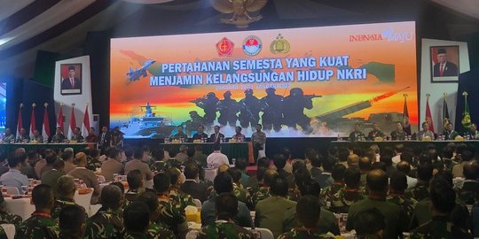 Beri Arahan di Rapim Kemenhan, Jokowi Minta TNI Polri Kerja Keras Jaga Kedaulatan
