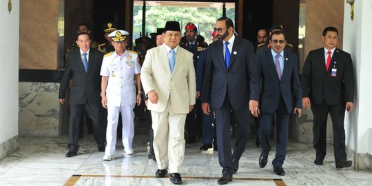 Jokowi: Orang yang Bertanya Prabowo ke Luar Negeri, Belum Paham Diplomasi Pertahanan