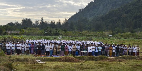 Dilanda Kekeringan, Petani Aceh Gelar Salat Minta Hujan di Tengah Sawah