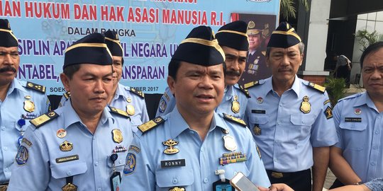 Ketua Komisi III Bela Imigrasi Meski Salah Beri Informasi Keberadaan Harun Masiku