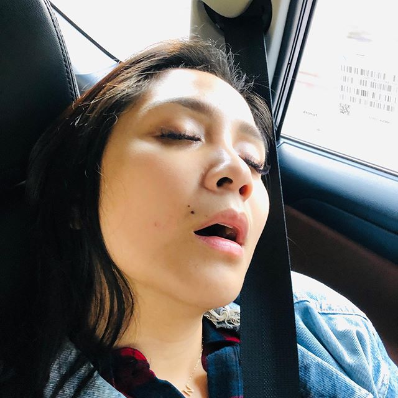 foto nagita slavina tidur sambil mangap