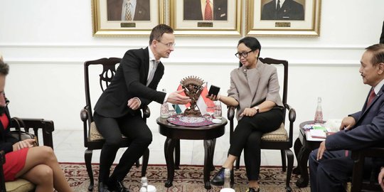 Menteri Retno Terima Kunjungan Menlu Hongaria di Gedung Pancasila