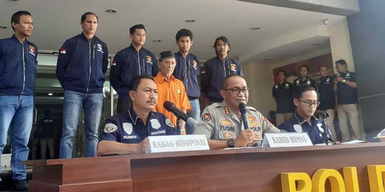 Polisi Bekuk Pembuat Spanduk Diskriminasi SARA di Jakarta Timur