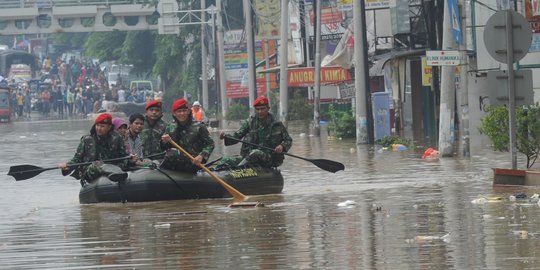 PLN Kembali Padamkan Listrik di 22 Wilayah Jakarta Terendam Banjir