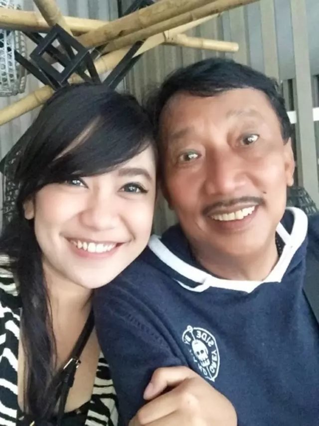 putri pelawak