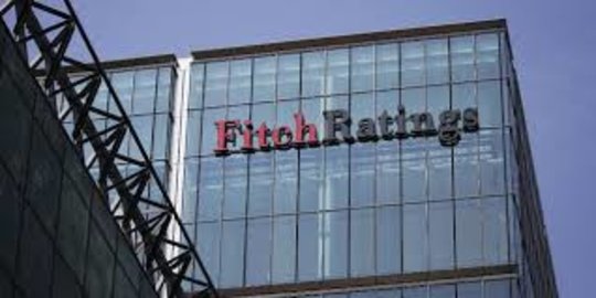 Fitch Kembali Ganjar Indonesia Predikat Laik Investasi