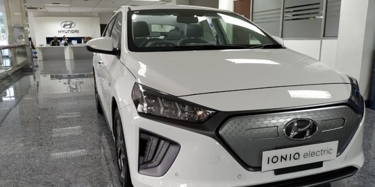 Mobil Hyundai Ioniq Electric Diperkenalkan Di Indonesia Harganya Rp 569 Juta Merdeka Com
