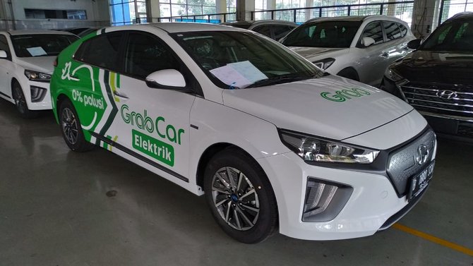 mobil listrik hyundai ioniq electric