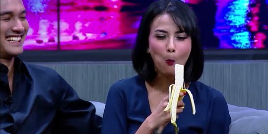 Lihat Vanessa Angel Makan Pisang, Bibi Ardiansyah Engga Kuat