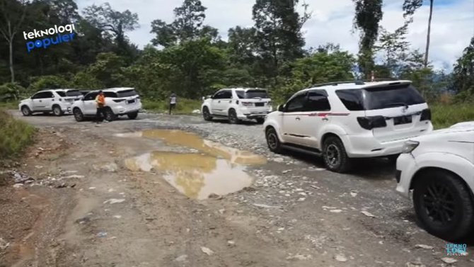 mobil angkot mewah di papua